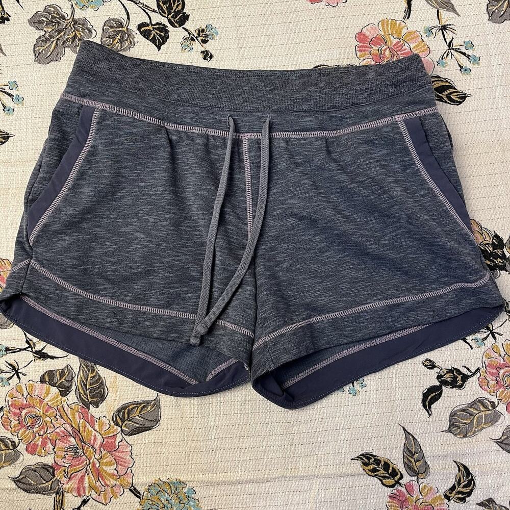 Athleta Women's Shorts Small Gray/Pink Drawstring Pockets Techie Terry 4"